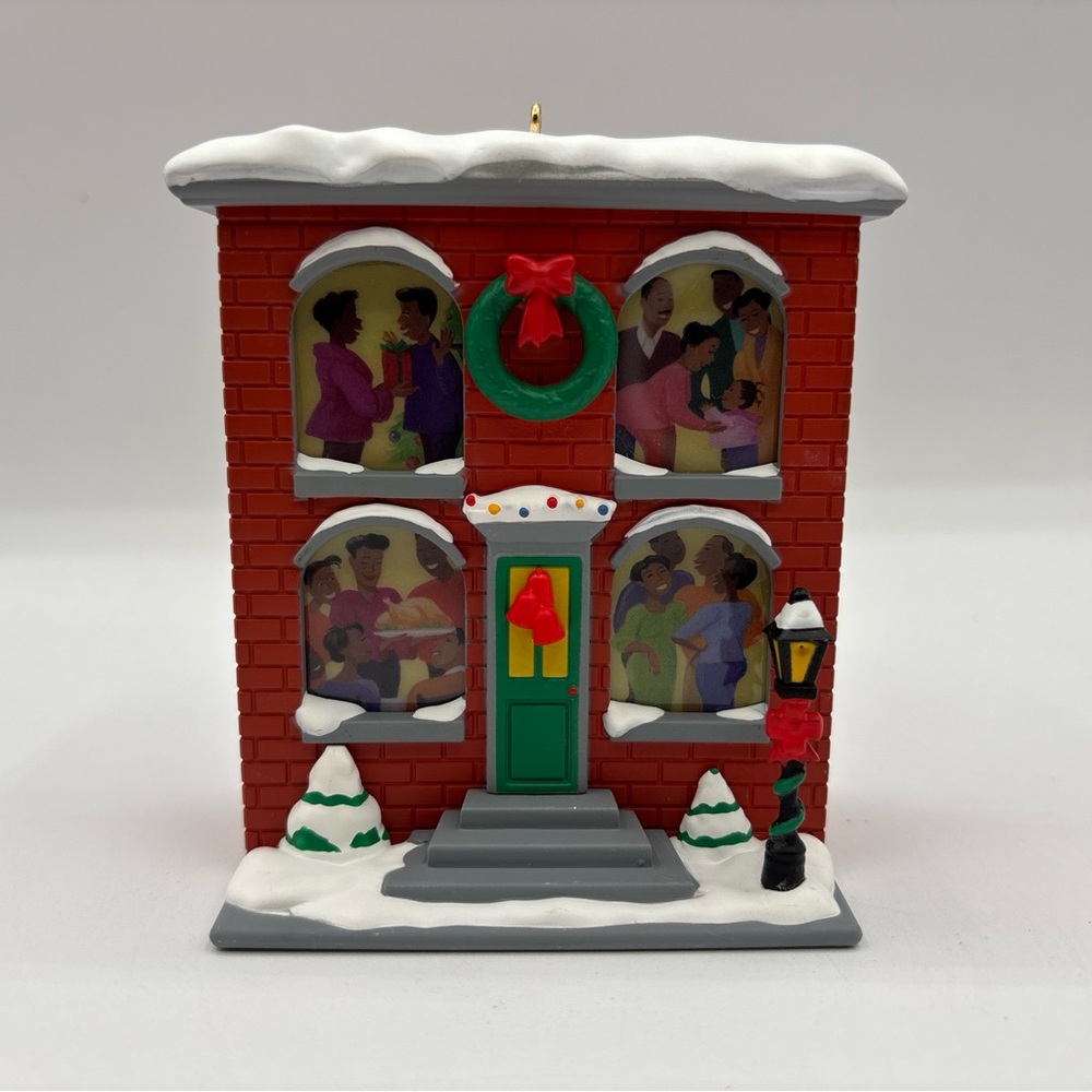 Hallmark Keepsake 2017 Christmas Is Better Together Christmas Tree Ornament